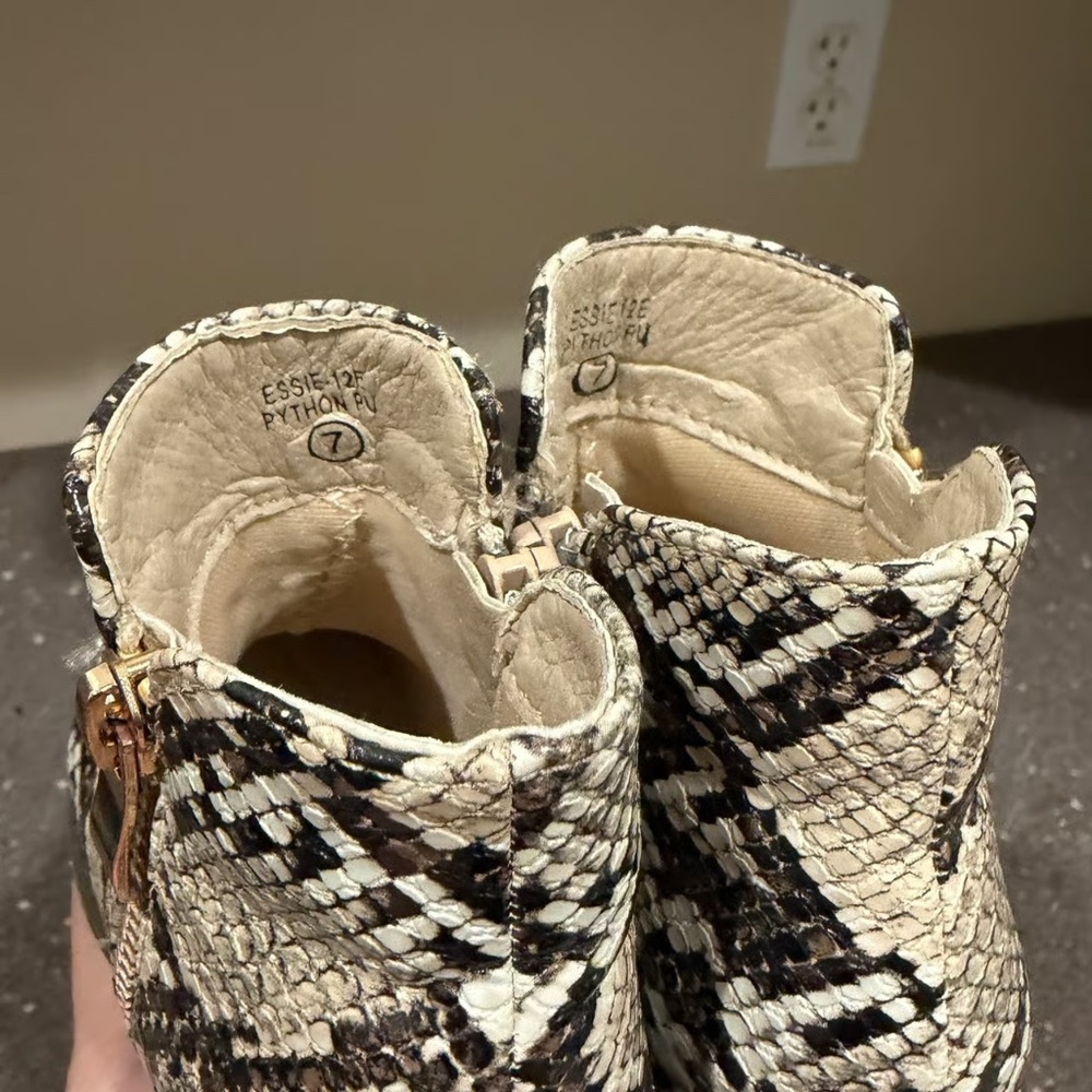 LovMark Python Booties - Picture 5 of 8